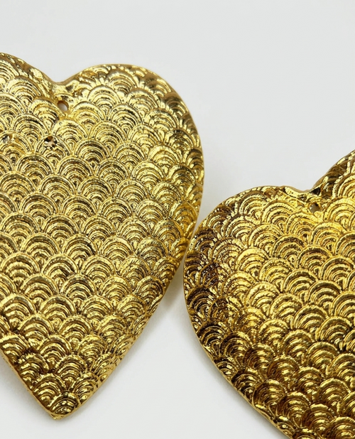 ARETES BIG LOVE