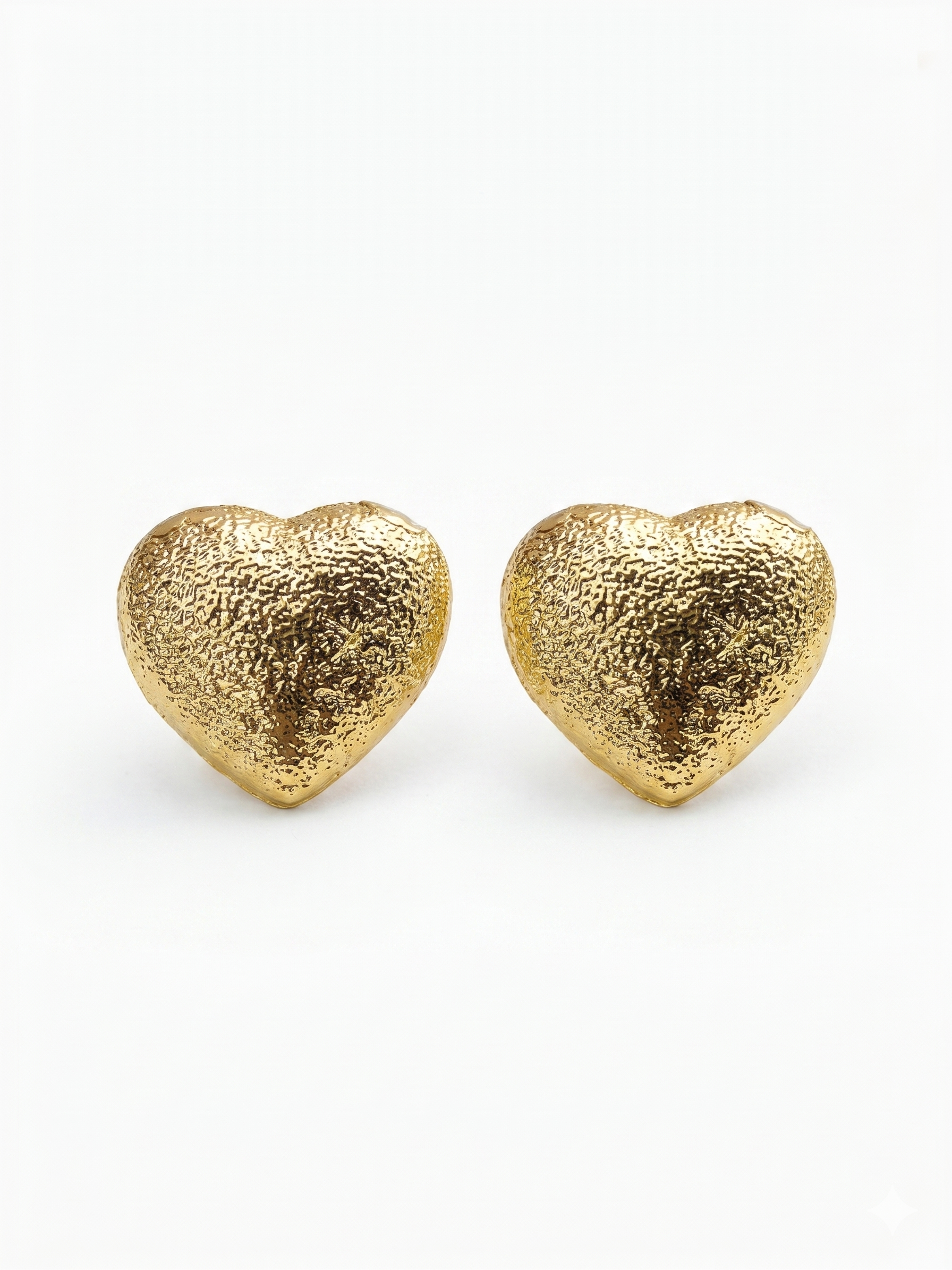 ARETES LOVE ME