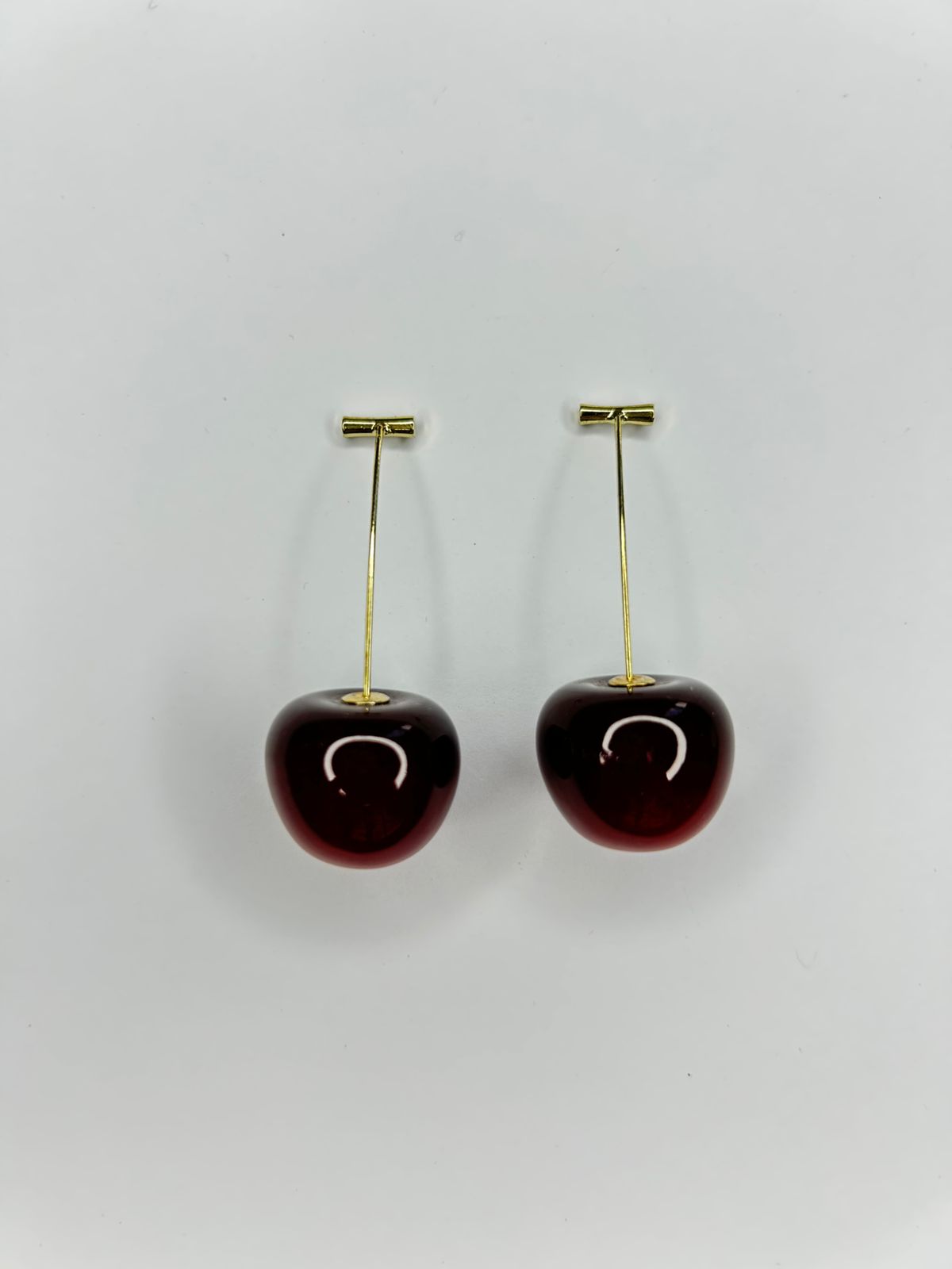 ARETES CHERRY AND LOVE