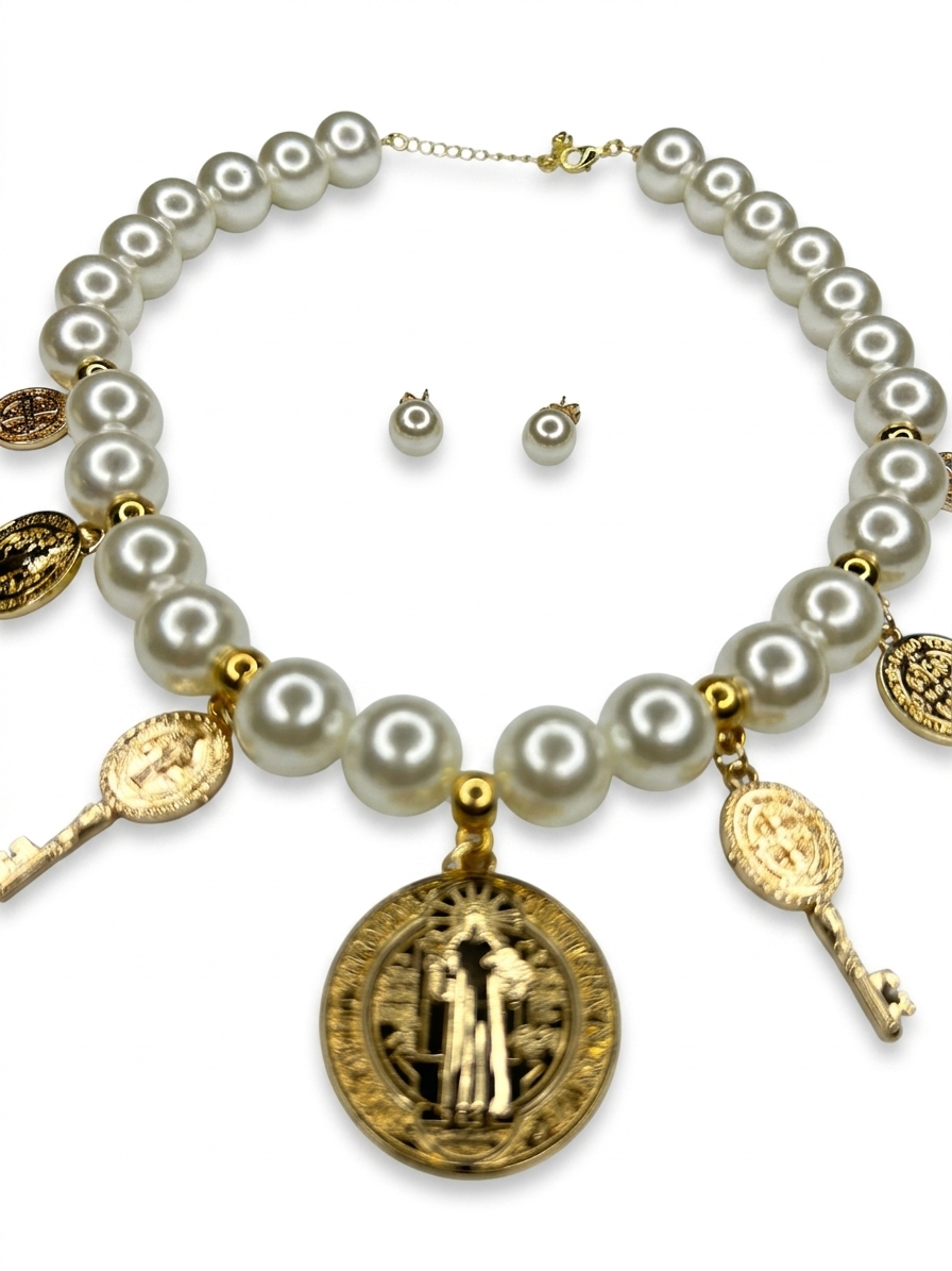 COLLAR LLAVES DE SAN BENITO - BLANCO