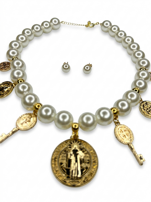 COLLAR LLAVES DE SAN BENITO - BLANCO