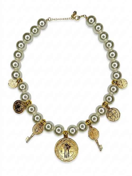 COLLAR LLAVES DE SAN BENITO - BLANCO